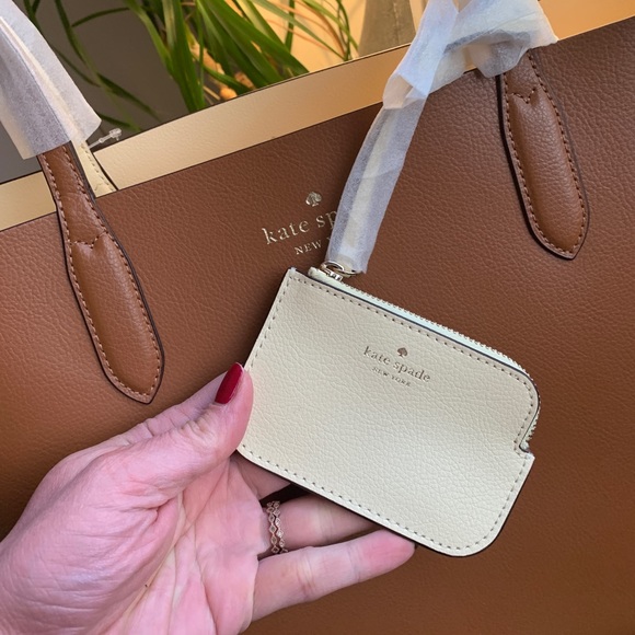 Authentic KATE SPADE Pebbled leather REVERSIBLE Open tote with zip coin - Picture 12 of 16